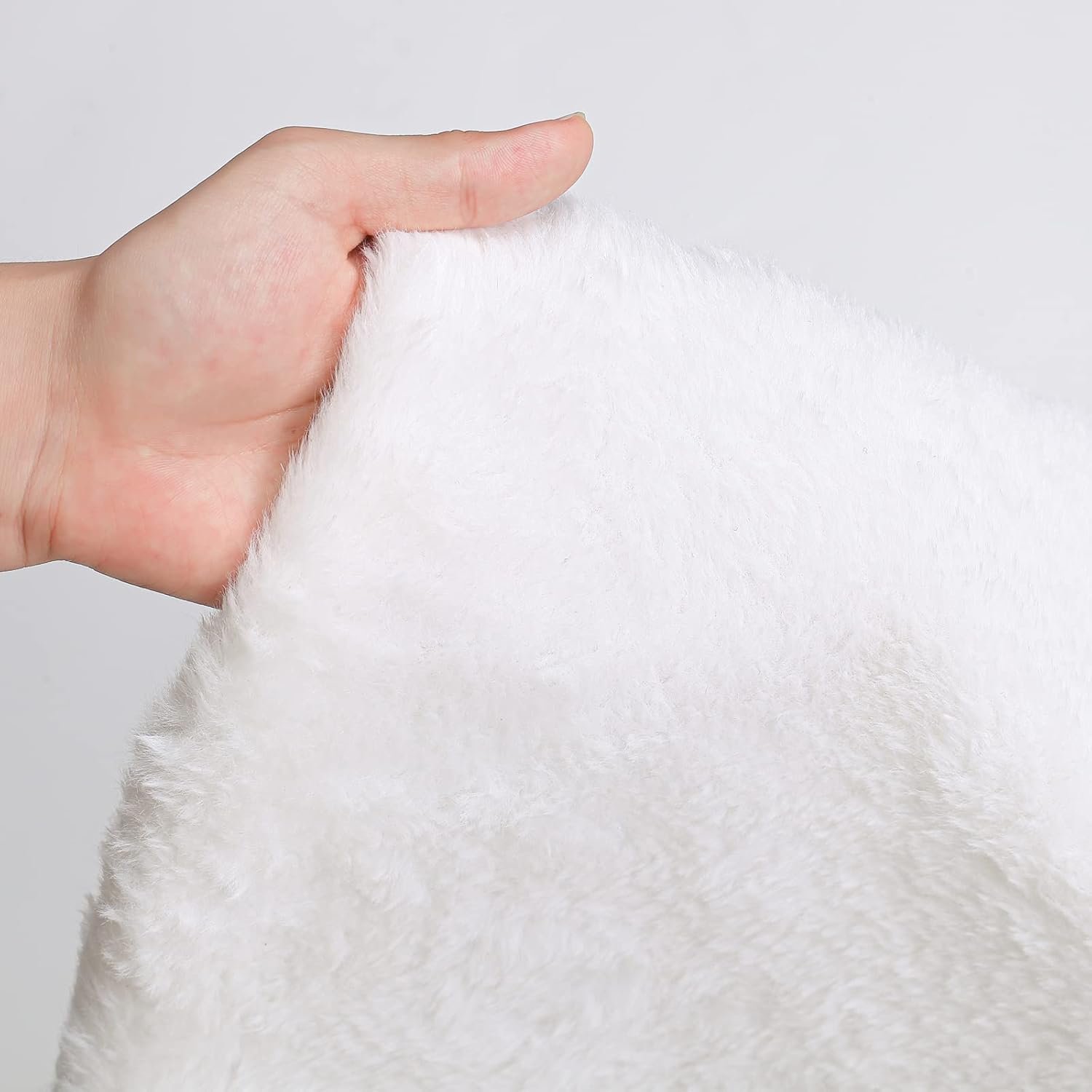 White Tree Skirt 48 Inch Large Faux Fur Tree Skirts Plush Holiday Christmas Tree Decorations for Xmas Ornaments Winter Indoor Party Decor - Image 8