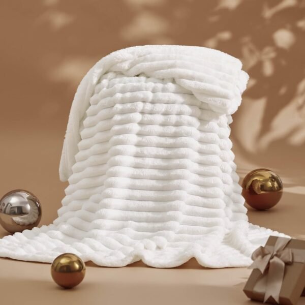 Bedsure White Throw Blanket for Couch - Super Soft Cozy Blankets for Women, Cute Small Fleece Blanket for Girls, 50x60 Inches - Image 7
