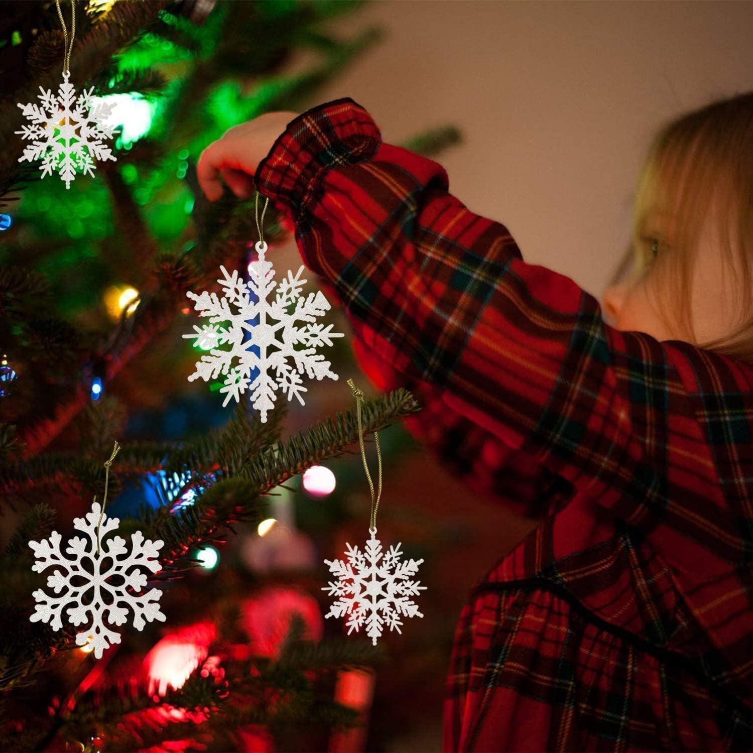 36pcs Snowflakes-Christmas Tree Decorations, Snowflake Ornaments for Tree, Plastic Glitter White Snow Flakes Ornaments, Christmas Indoor Winter Wonderland Decor - Image 4