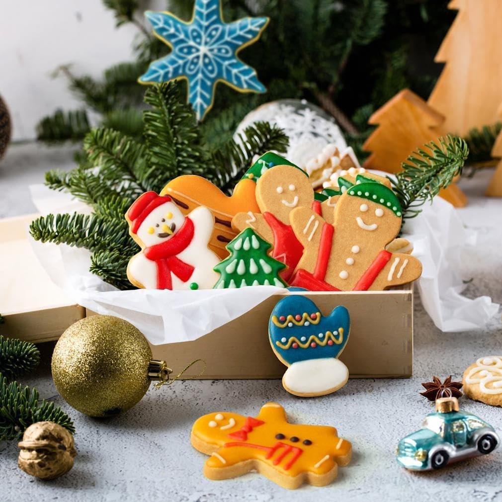 Christmas Cookie Cutter Set,18 Piece Stainless Steel Winter Christmas Cookie Cutters Shapes for Baking - Christmas Tree,Snowflake,Snowman,Gingerbread Man,Gingerbread Girl,Mitten - Image 8