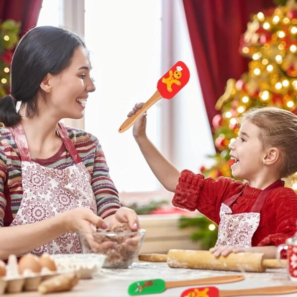 Uiifan Christmas Silicone Spatula Red and Green Whisk Wooden Handle Santa Claus Pattern Spatula Christmas Cake Spatula with Handle for Stir Butter Cream - Image 5