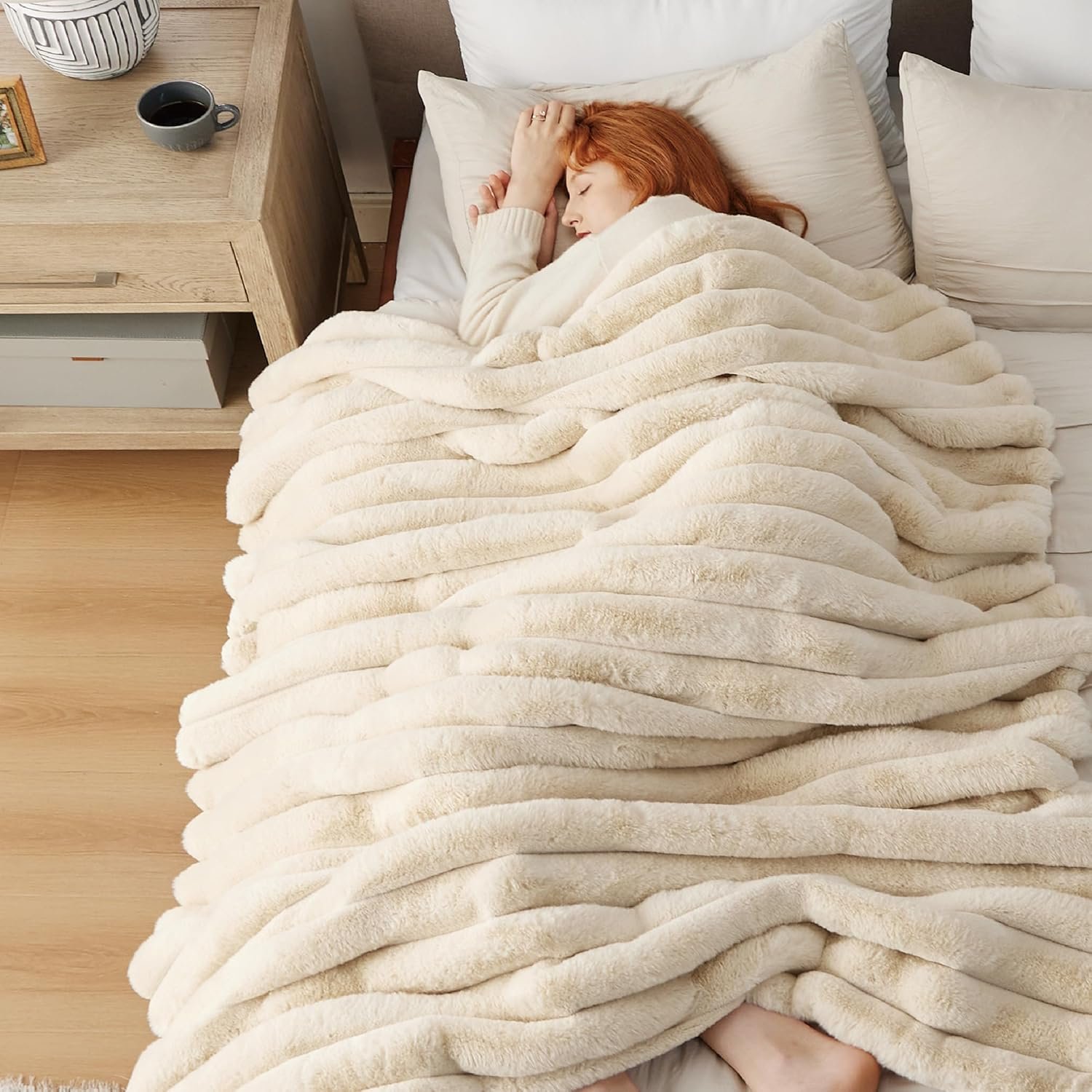 Bedsure Faux Fur Blanket, Beige Soft and Fluffy Blanket, Fuzzy Cozy Plush Throw Blanket for Couch, Sofa and Bed, Thick and Warm Blanket, Christmas Blanket Gift for Women, 50x70 inches - Image 2