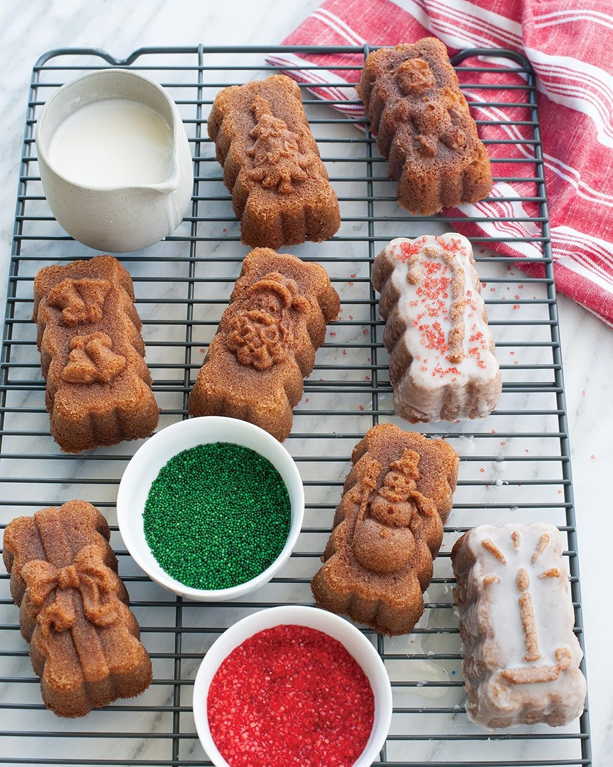 Nordic Ware Holiday Mini Loaves Pan - Image 3