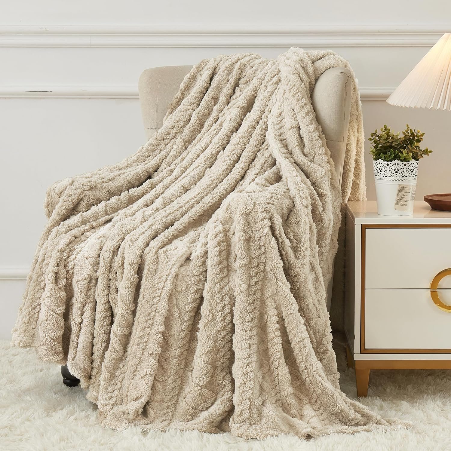 Aganear Fleece Throw Blanket - Cozy Soft Lightweight Fuzzy Throw Blanket for Women Portable Throw Blankets for Couch, Warm Present for Birthday, Christmas, Halloween, Housewarming(50"x60", Khaki) - Image 2