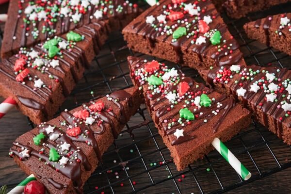 Christmas Tree Sprinkles - 1.7 Pounds - Bulk Red and Green Confetti Sprinkles - Holiday Sprinkles for Cookie Decorating - Christmas Jimmies for Gingerbread Cookies, Baking, Cupcakes - Image 8