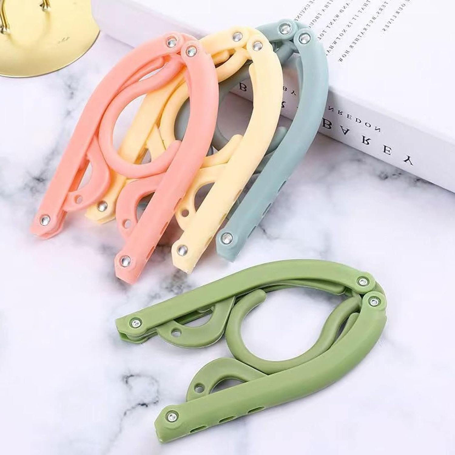 BANSHAN 20PCS Portable Travel Coat Hangers, 5 Color Plastic Travel Hangers Foldable, Travel Accessories for Holiday Camping,Multifunction Travel Essentials - Image 7