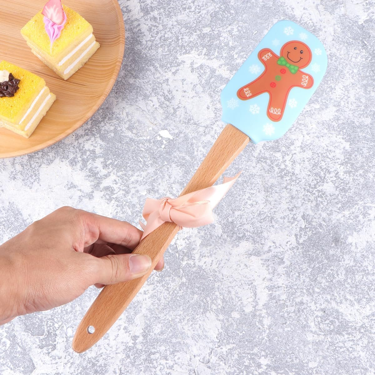 Christmas Silicone Spatula Gingerbread Spatula: 2 Pack Christmas Cake Decorating Spatula, Gingerbread Man Pattern Xmas Cake Spatula with Wooden Handle for Kitchen Mixing Baking Cooking - Image 6
