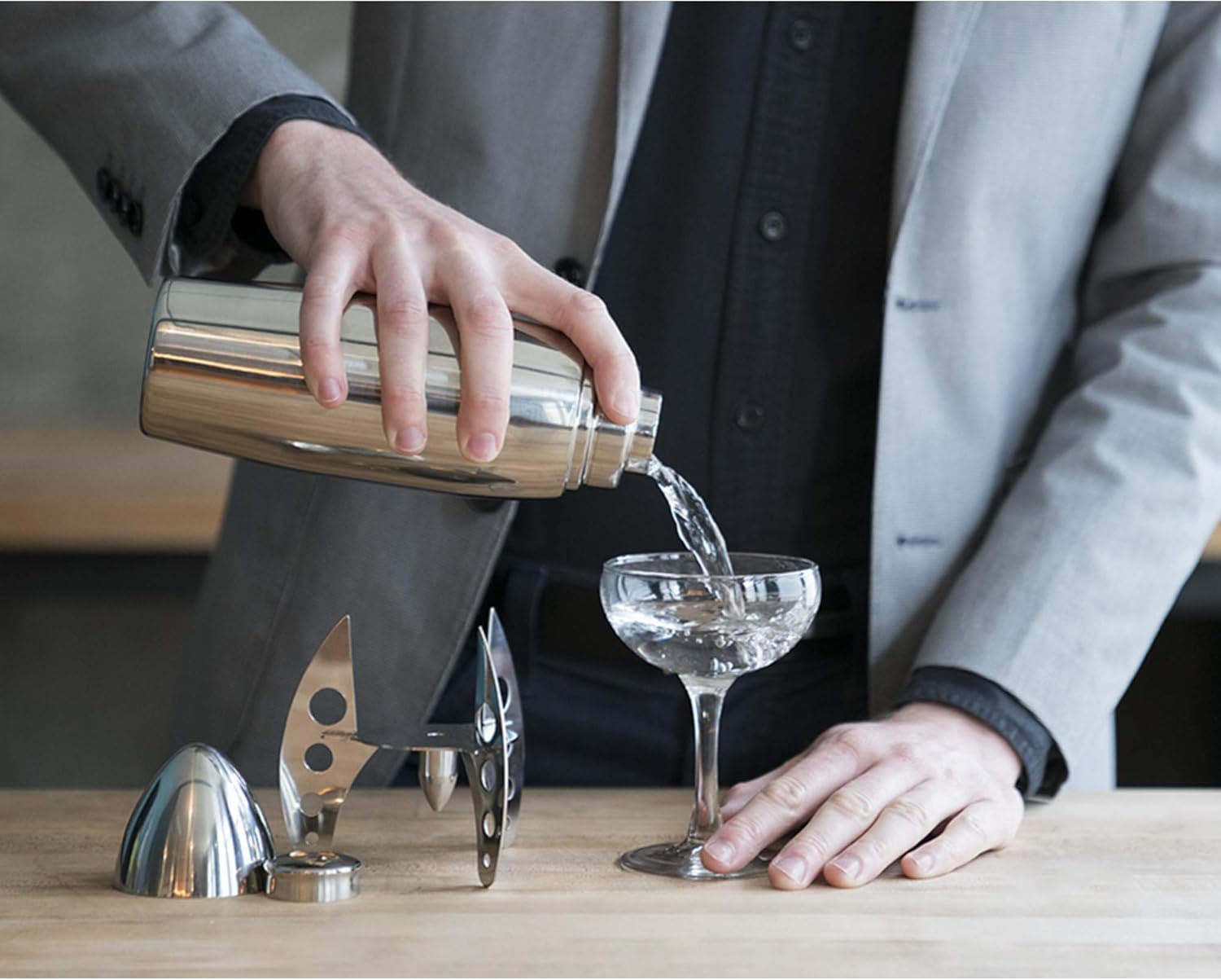 Viski Rocket Cocktail Shaker with Strainer Bar Set, Martini Shaker, Mixed Drink Shaker, Stainless Steel Cocktail Shaker, Bartending Tools, 24oz - Image 9