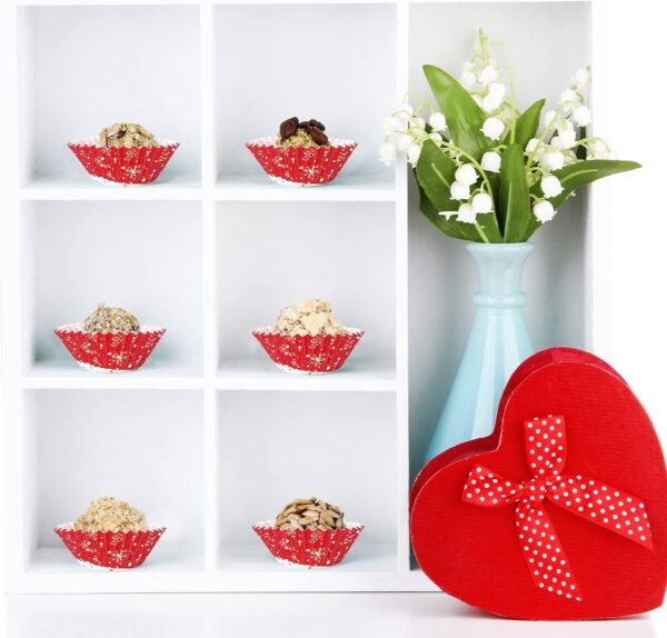 Gerrii 600 Pcs Christmas Candy Cups Paper Candy Making Supplies Santa Claus Snowman Baking Supplies Snowflake Elk Mini Cupcake Liner Xmas Mini Baking Cups Holiday Candy Paper Wrappers 6 Style(Cute) - Image 4