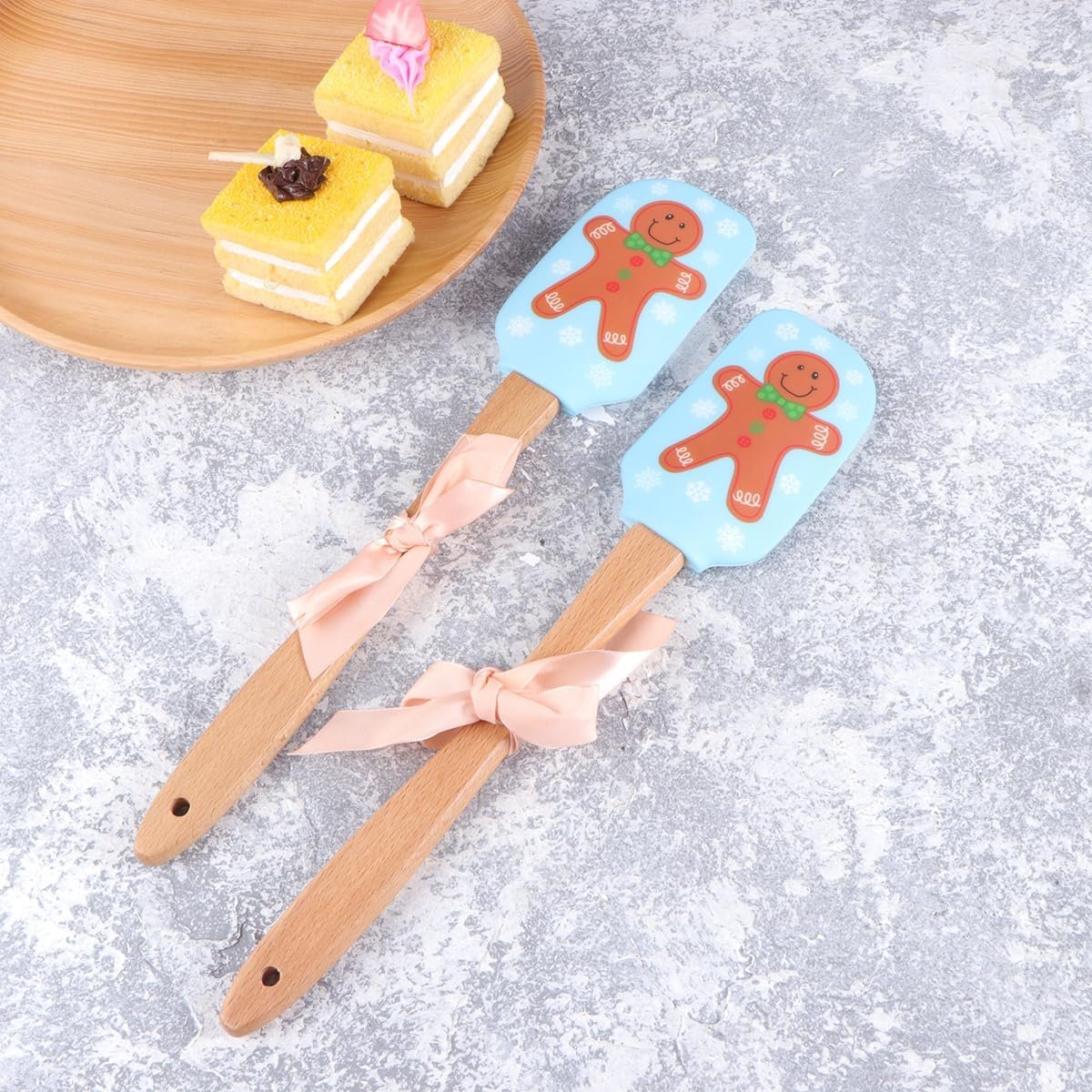 Christmas Silicone Spatula Gingerbread Spatula: 2 Pack Christmas Cake Decorating Spatula, Gingerbread Man Pattern Xmas Cake Spatula with Wooden Handle for Kitchen Mixing Baking Cooking - Image 9