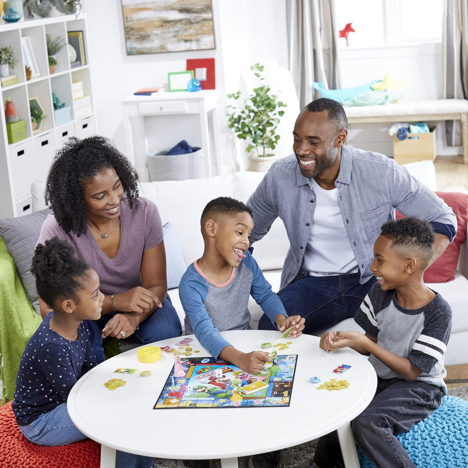 Monopoly Junior Super Mario Edition Board Game, Fun Kids' Ages 5 and Up, Explore The Mushroom Kingdom as Mario, Peach, Yoshi, or Luigi (Amazon Exclusive) - Image 13