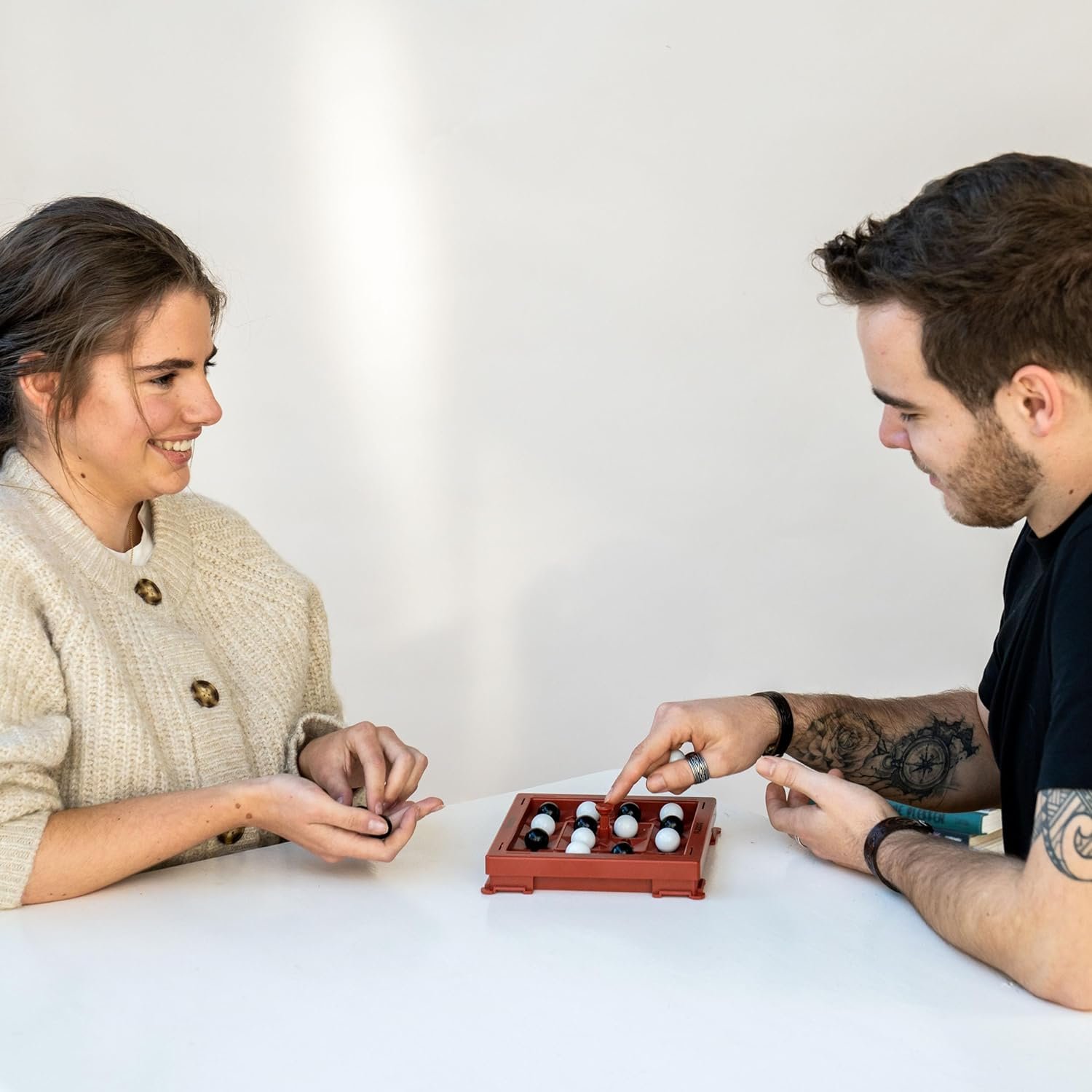 Orbito Board Game - Strategy Game for Kids and Adults, Games for Kids 7+, Christmas Eve Games for Family, 2 Player Strategy Board Games and Fidgets for Kids by FlexiQ - Image 4