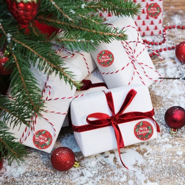 Heyfibro 1.5 Inches Christmas Sticker Roll, 500 Pcs Merry Christmas Stickers for Kids, Winter Holiday Round Labels Stickers for Gift Packing, Cards, Envelopes, Party Supplies(Christmas Wreath 5) - Image 6