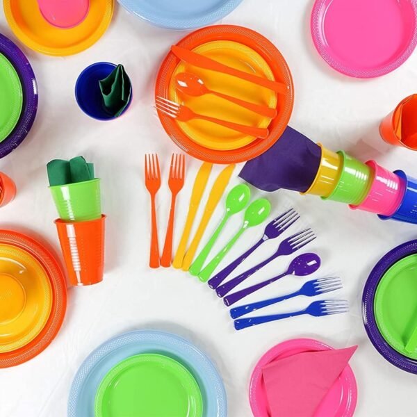 364 Pcs Christmas Disposable Plates For Party, Christmas Plastic Plates Set Includes: 52 Of Each 9" Plastic Dinner Plates, 7" Dessert Plates, Cups, Napkins & Cutlery Plastic Dinnerware Set Exquisite - Image 8