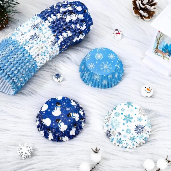 Whaline 600Pcs Christmas Winter Cupcake Liners Snowmen Snowflake Blue White Cupcake Wrappers Baking Cups Holders Xmas Holiday Muffin Liners for Party Supplies Decor - Image 5
