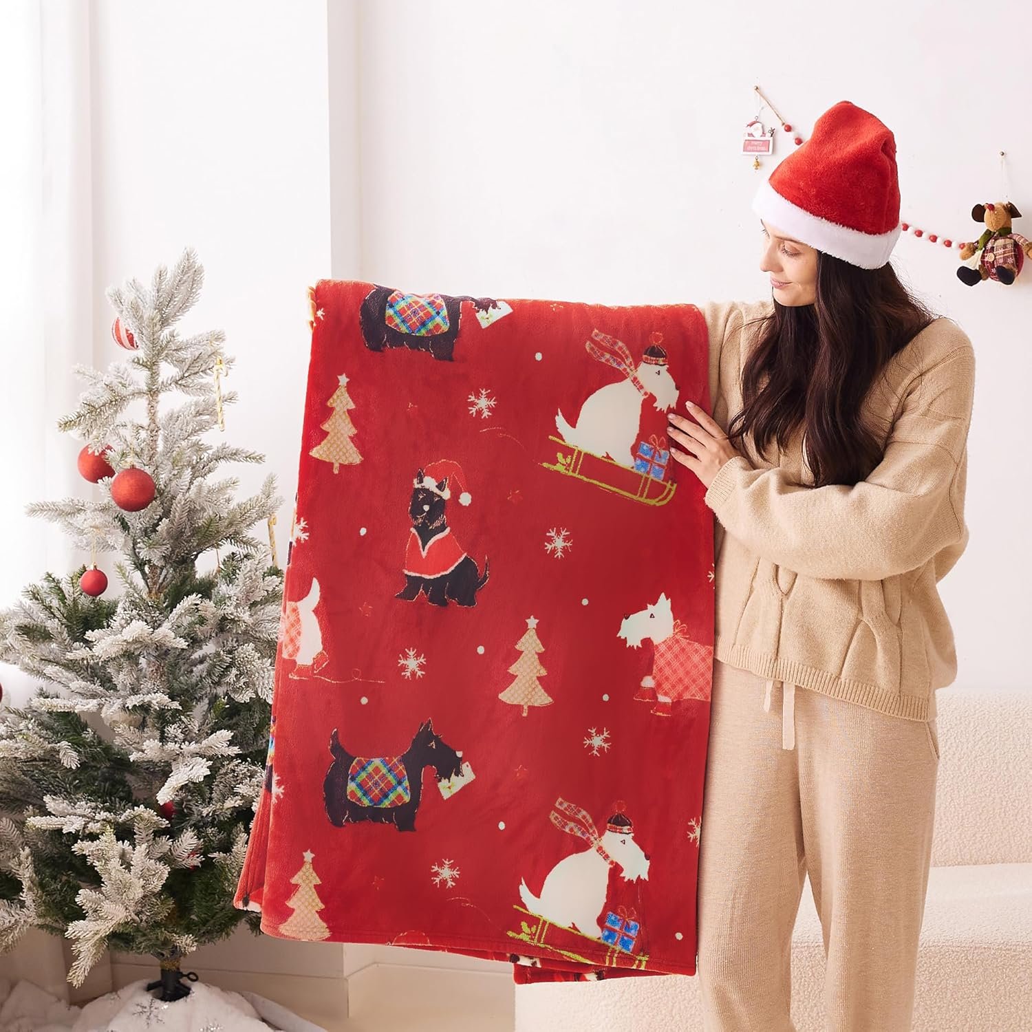 Super Soft Flannel Christmas Throw Blanket 50x60 Inches, Premium Silky Fleece Lightweight Bed Blanket All Season Use, Christmas Red, 50"x60" - Image 3