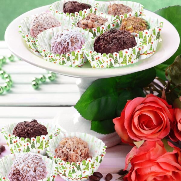 Gerrii 600 Pcs Christmas Candy Cups Paper Candy Making Supplies Santa Claus Snowman Baking Supplies Snowflake Elk Mini Cupcake Liner Xmas Mini Baking Cups Holiday Candy Paper Wrappers 6 Style(Cute) - Image 7
