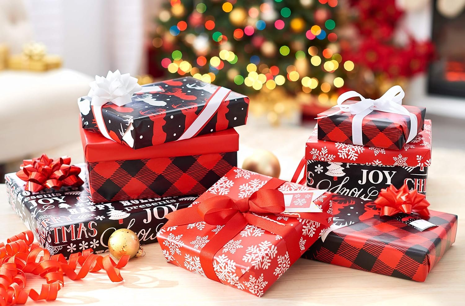 American Greetings 120 sq. ft. Red and Black Christmas Wrapping Paper Set with Cut Lines (4 rolls 30 in. x 12 ft., 7 Bows, 30 Gift Tags), Christmas Text, Plaid, Reindeer and Snowflakes - Image 10