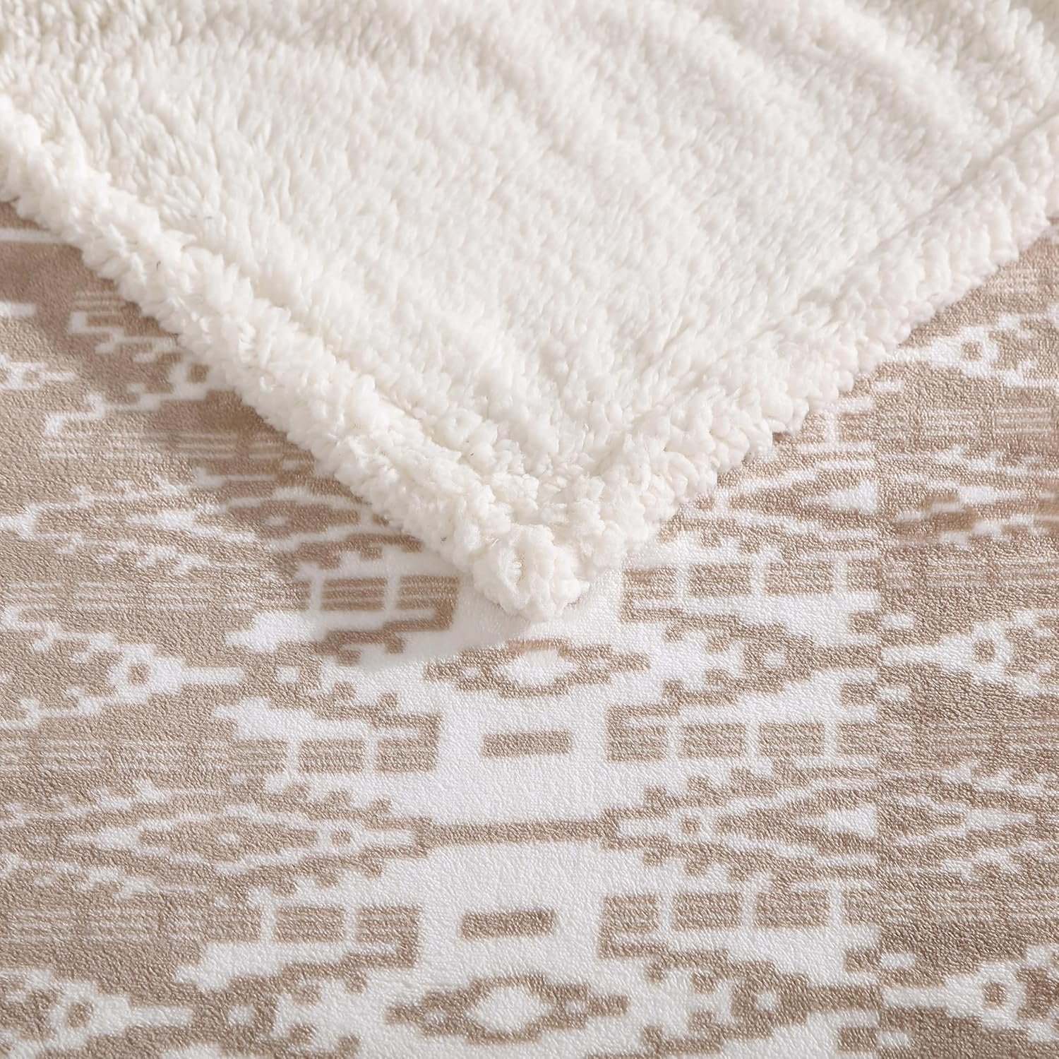Eddie Bauer - Throw Blanket, Super Soft Reversible Sherpa Fleece Bedding, Ideal Christmas & White Elephant Gifts, Cozy Plaid Throw Blankets for Couch (San Juan Oyster, Throw) - Image 5